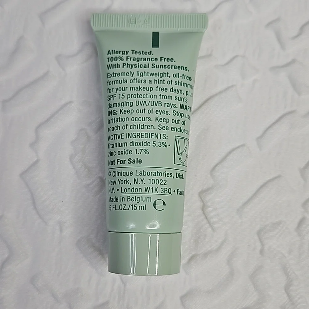 CLINQUE CITY BLOCK SHEER SHIMMER IN GOLDEN SPF15